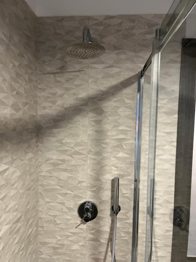 Minardi Apartments Верчелли Экстерьер фото