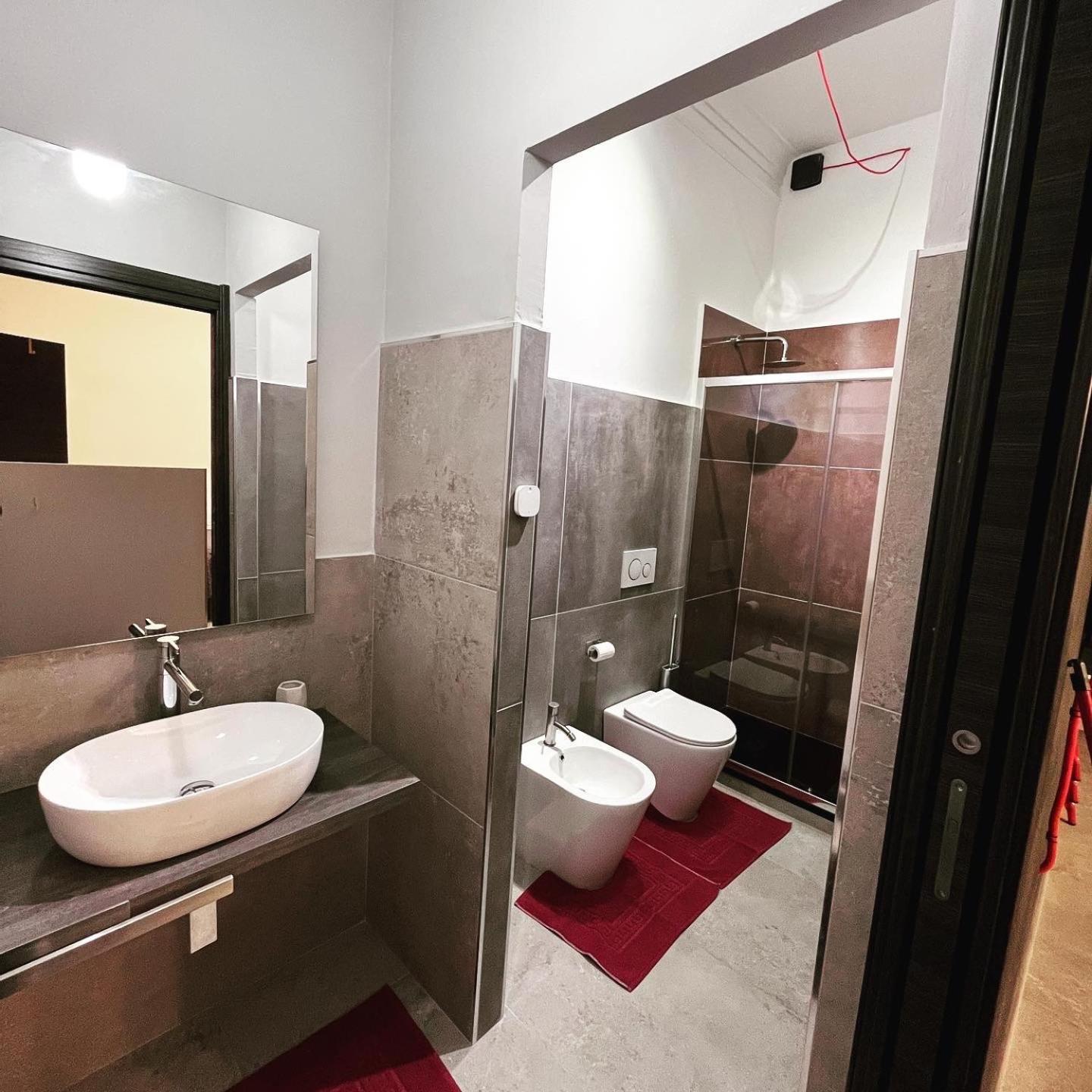 Minardi Apartments Верчелли Экстерьер фото